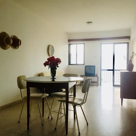 بيت للعطل With Stunning Sea View *