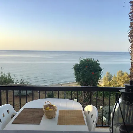 With Stunning Sea View Holiday home *
