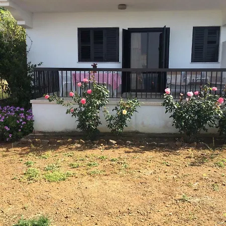 Dom wakacyjny With Stunning Sea View Pachyammos