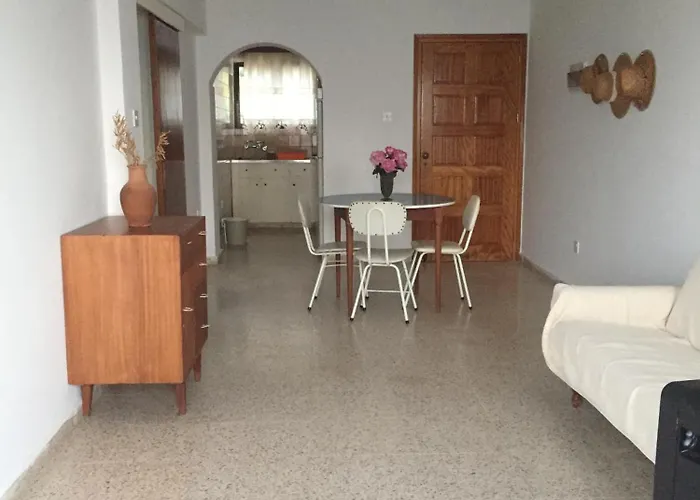 With Stunning Sea View 別荘 Pachyammos